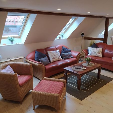 Ferienwohnung In Der Altstadt Von Хайлигенхафен Екстериор снимка
