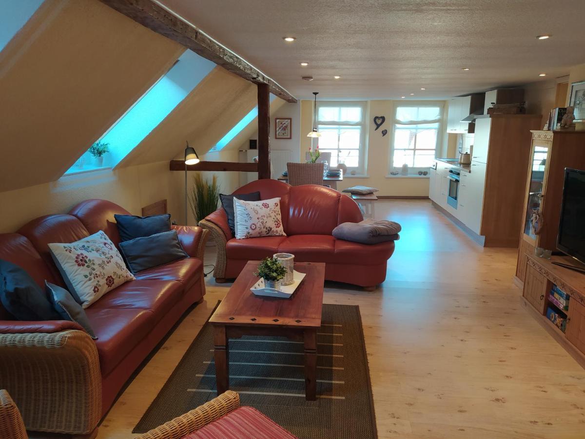Ferienwohnung In Der Altstadt Von Хайлигенхафен Екстериор снимка