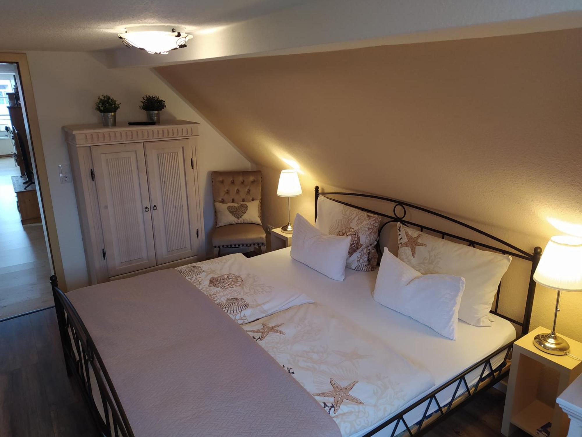 Ferienwohnung In Der Altstadt Von Хайлигенхафен Екстериор снимка