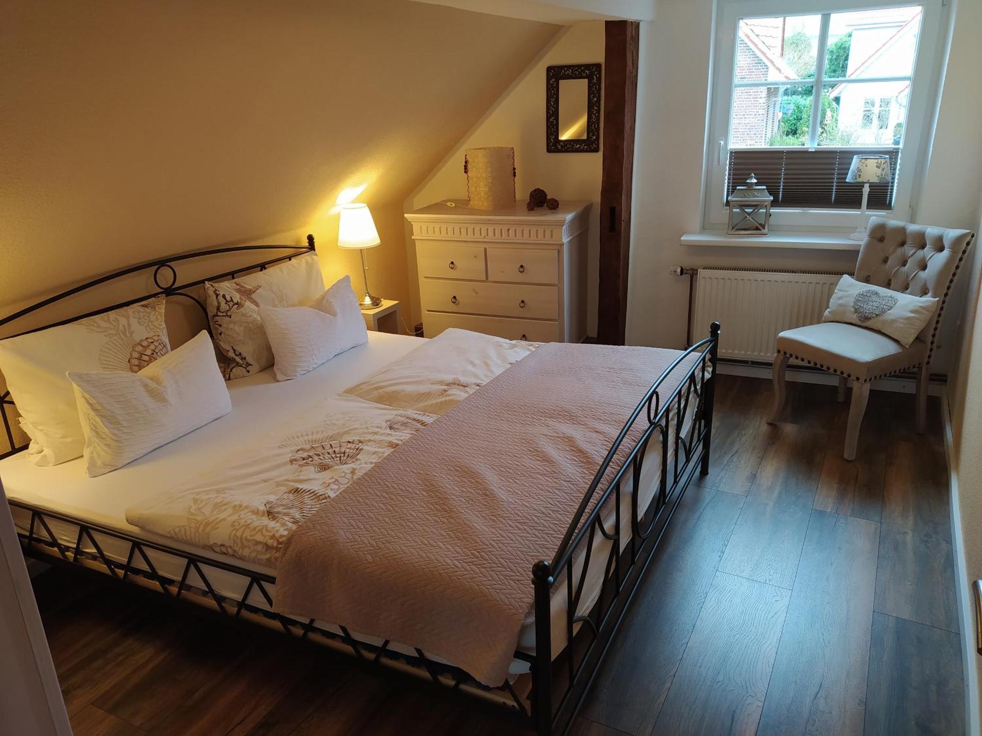 Ferienwohnung In Der Altstadt Von Хайлигенхафен Екстериор снимка